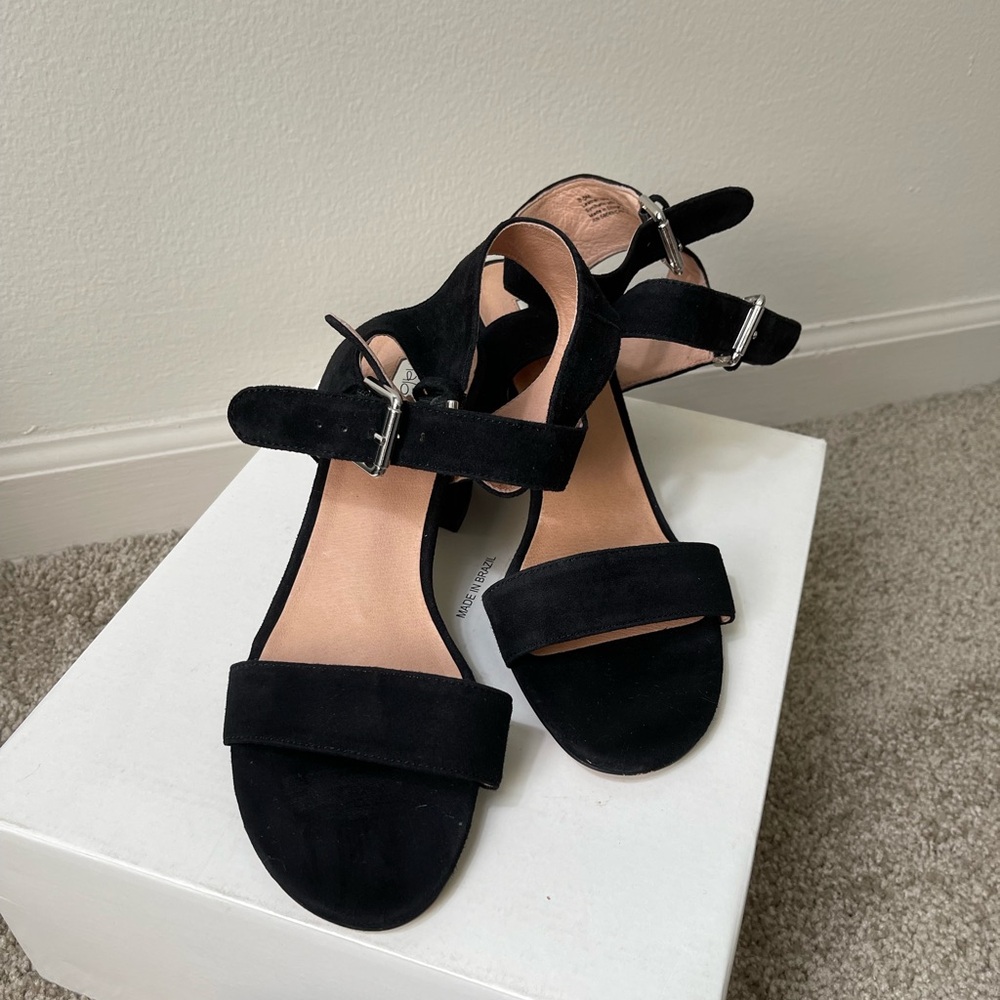 HALOGEN Black Faux Suede Heel Women Sandal Size 8.5M - Picture 2 of 11
